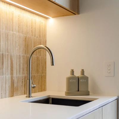 Travertine Classico Mini Flute Mosaic_JBuild