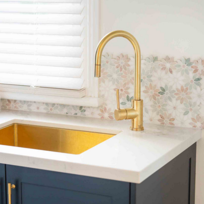 Fiori Di Marmo Rosa, Verdi & Thassos Tumbled Mosaic - Image 3